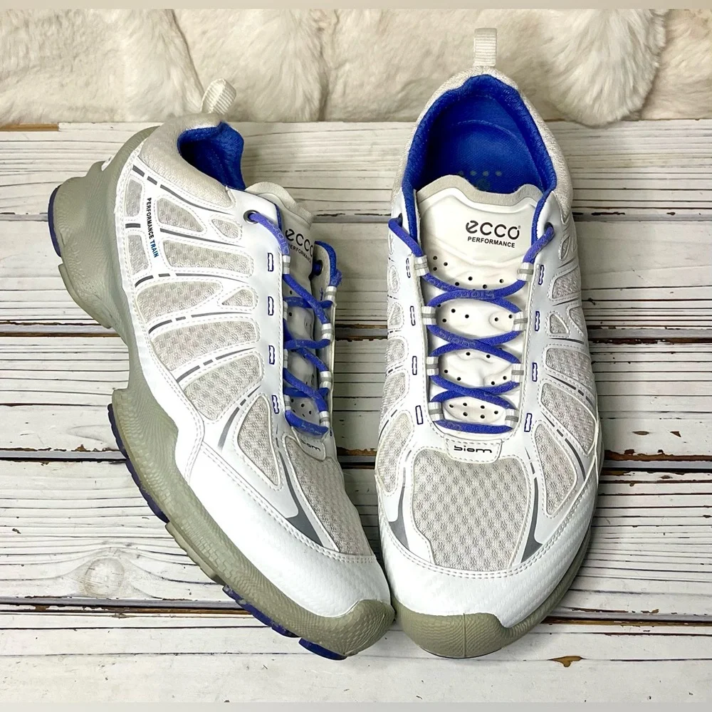 CLEAN Size 41 10-10.5 ECCO Biom Core Trainer‎ Performance Shoes White